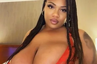 Biggest Titties You've Ever Seen 🍒🧡🥰 - Image 3