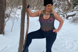 “Soft Curves, Sharp Charm, Endless Fun 😘” - Image 10