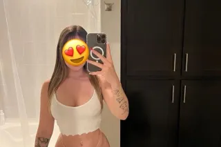 AVAILABLE. LATINA 😍NEW IN YOUR AREA WITH REAL PHOTOS 💋🎂 INCALL 🍒 MASSAGES 💕LATIN GIRL IN YOUR AREA 🔥 WITH REAL PHOTOS AND BEAUTIFUL BODY 🥰 - Image 1