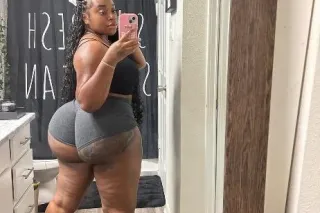Superthickchick - Image 1